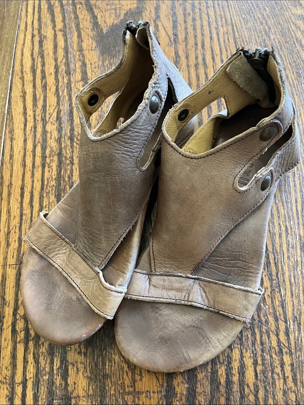 Bed Stu Soto Leather Open-Toe Sandals